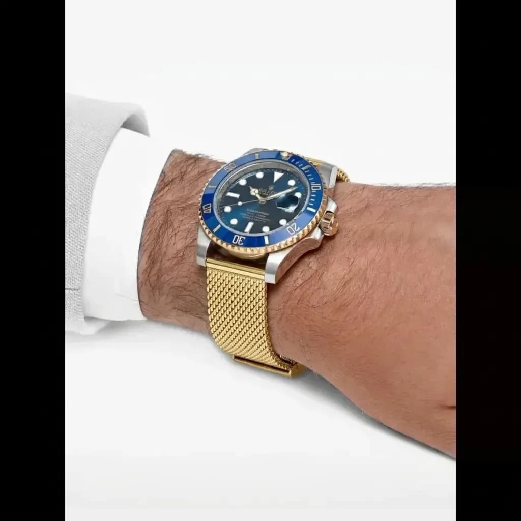Rolex Submariner Date on Gold Milanese Mesh