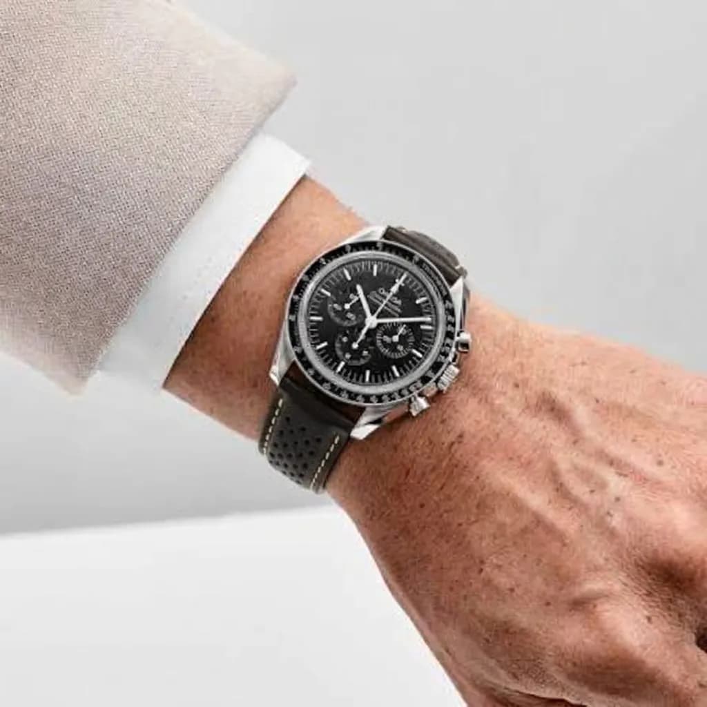Omega Speedmaster Professional Moonwatch on Perforated Leather Rally (White Stitching) strap